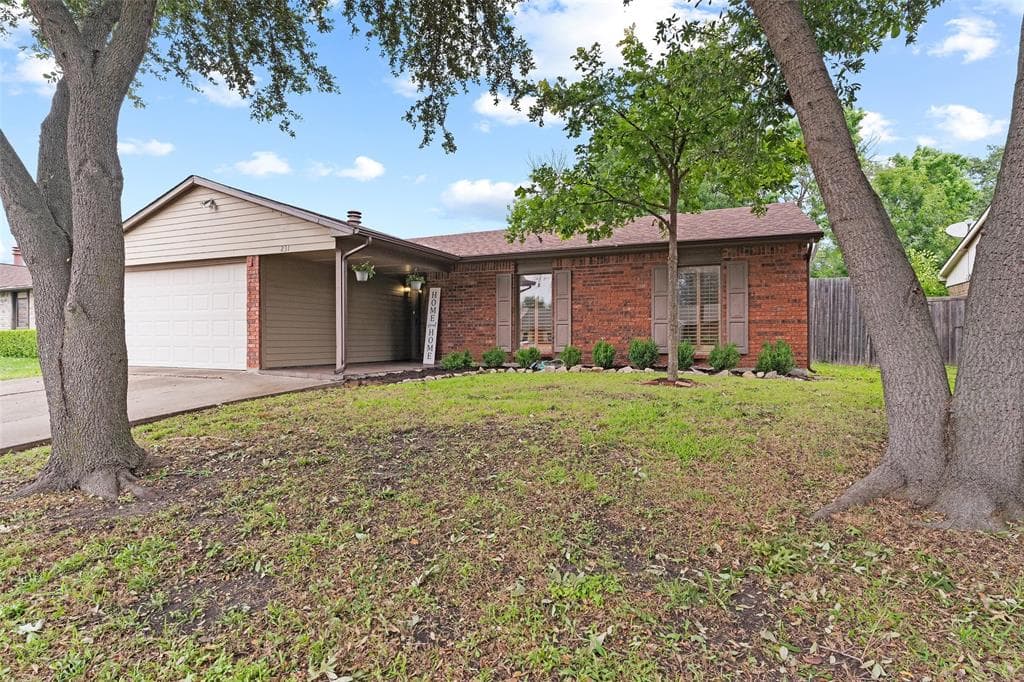 231 Green Canyon Dr