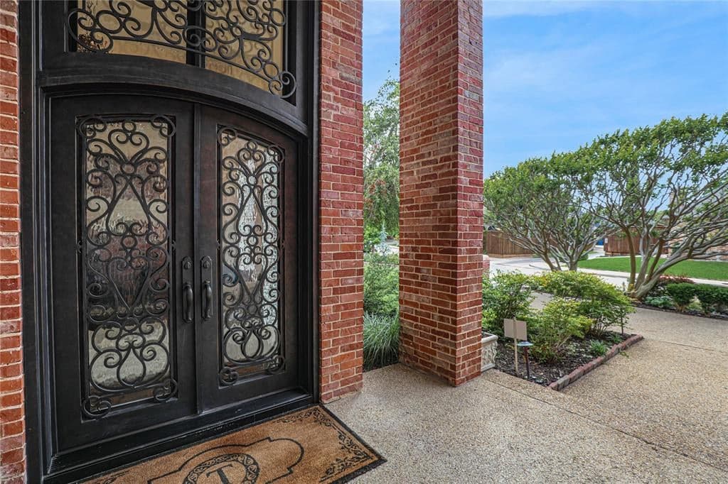 4448 Highlander Dr