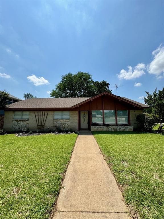 706 Canyon Ridge Dr