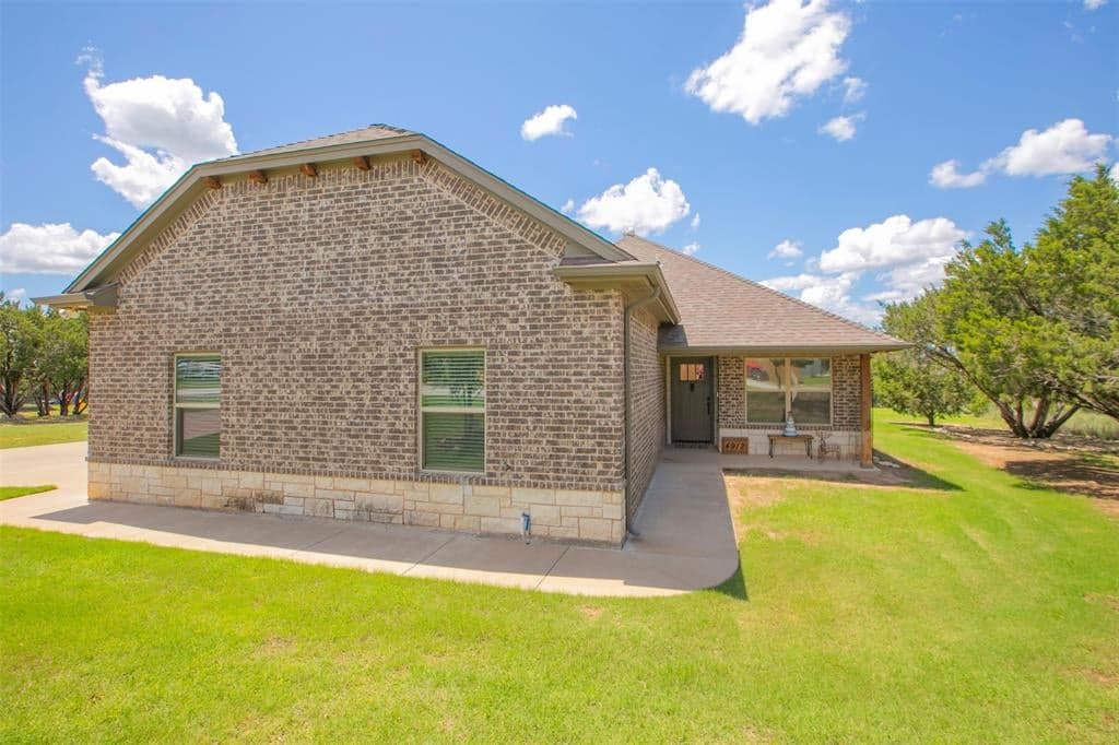 4912 Terlingua Dr