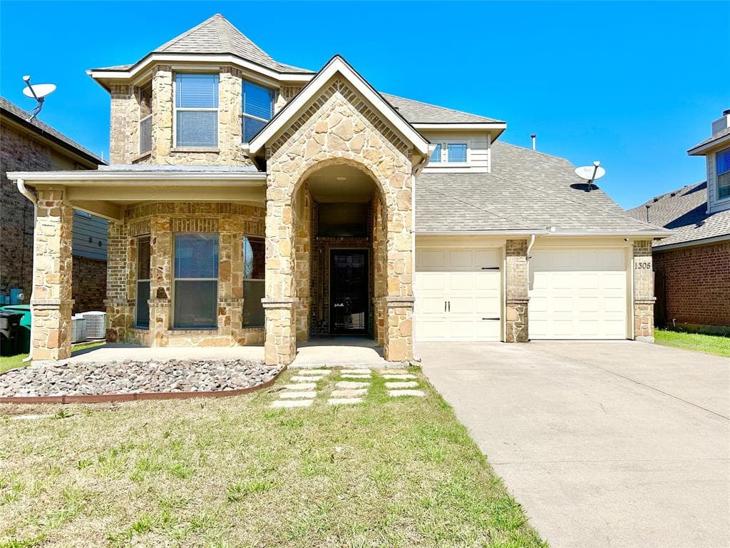 1305 Soaptree Ln
