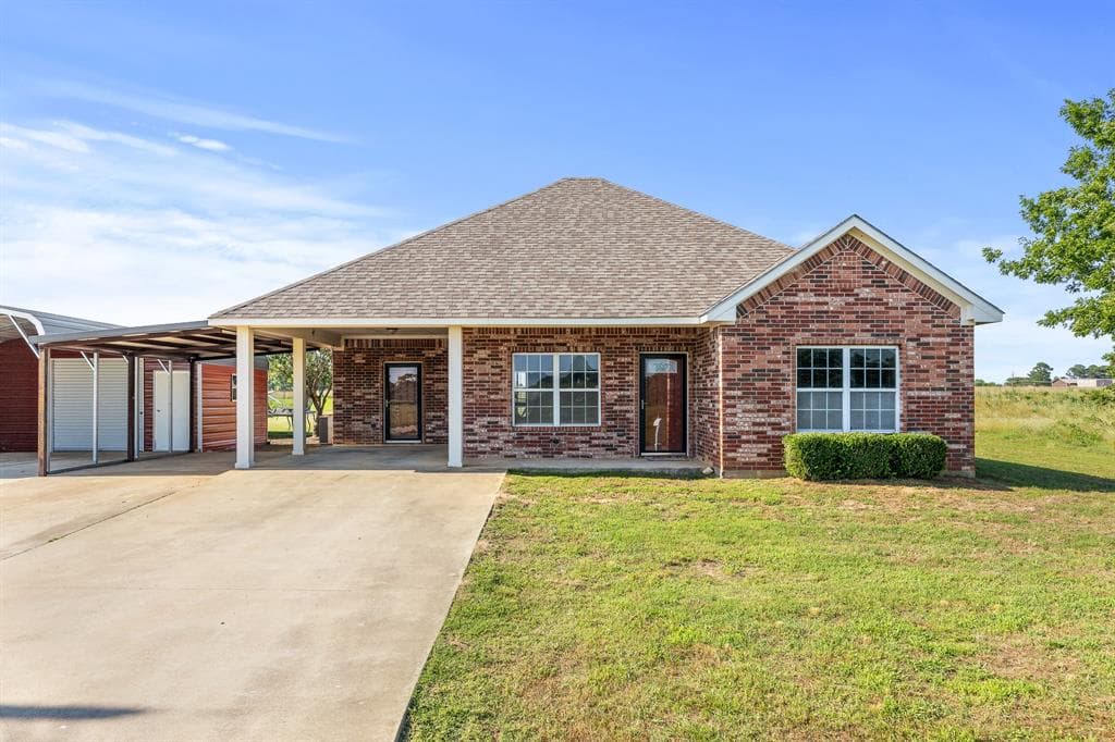 101 County Road 2215