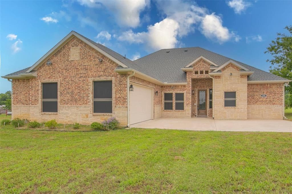 3281 N Business 45