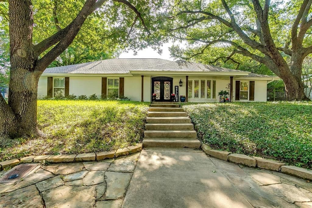 1513 Catalina Dr