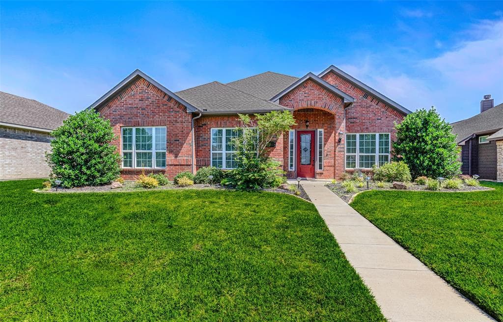 8013 Lake Bend Dr