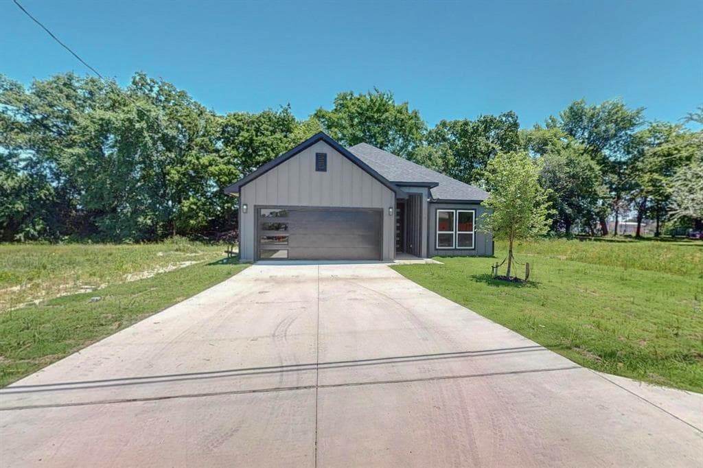 120 Meadow Lake Dr