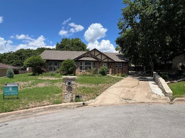 6733 Greendale Ct