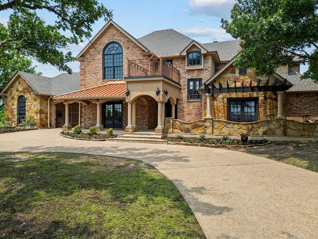 116 Woodland Hills Dr