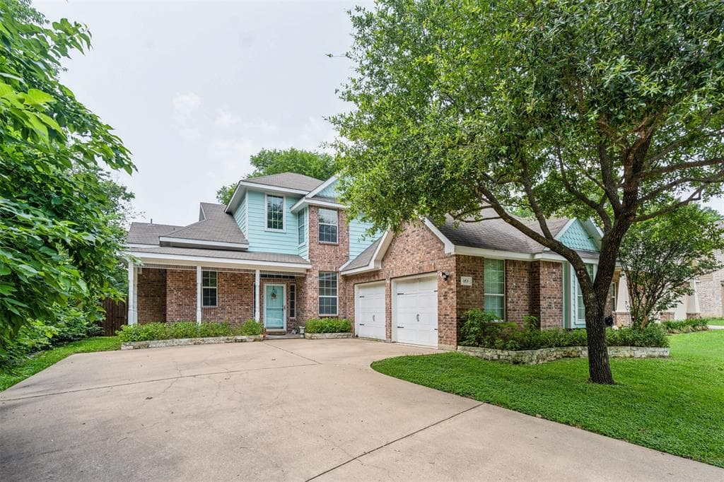 153 Riverdell Ct
