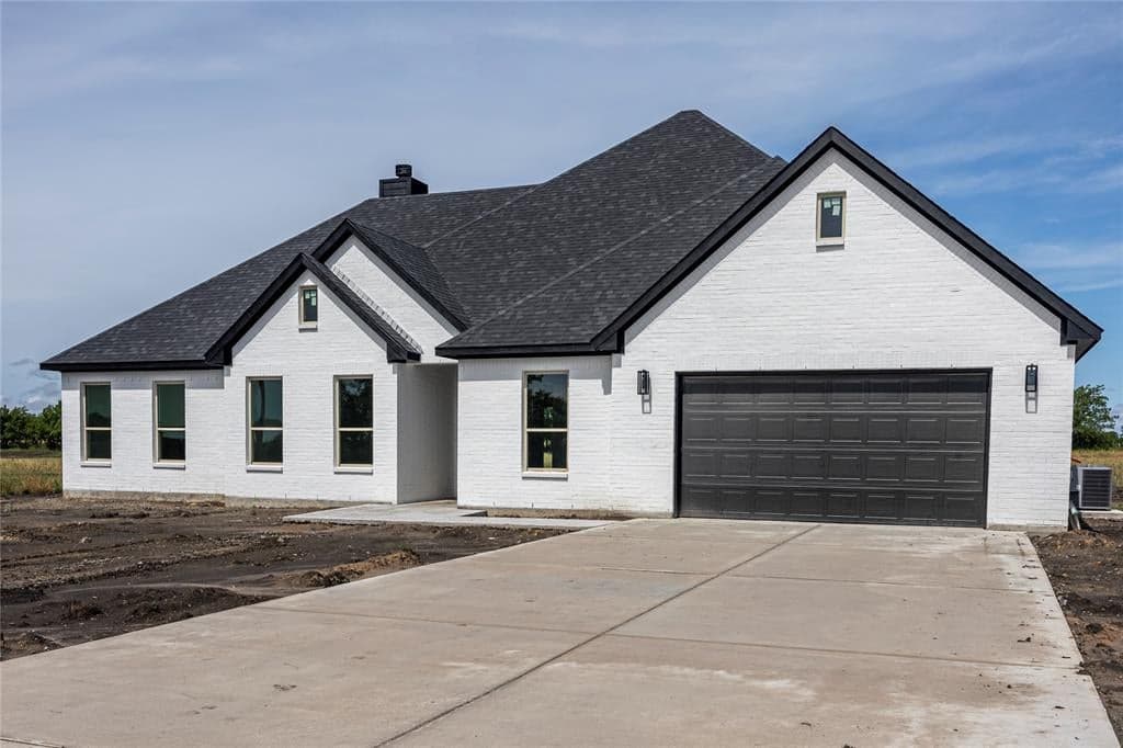 7567 County Road 1052