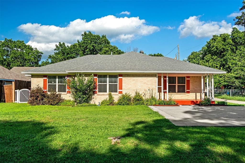 303 Franklin Ave