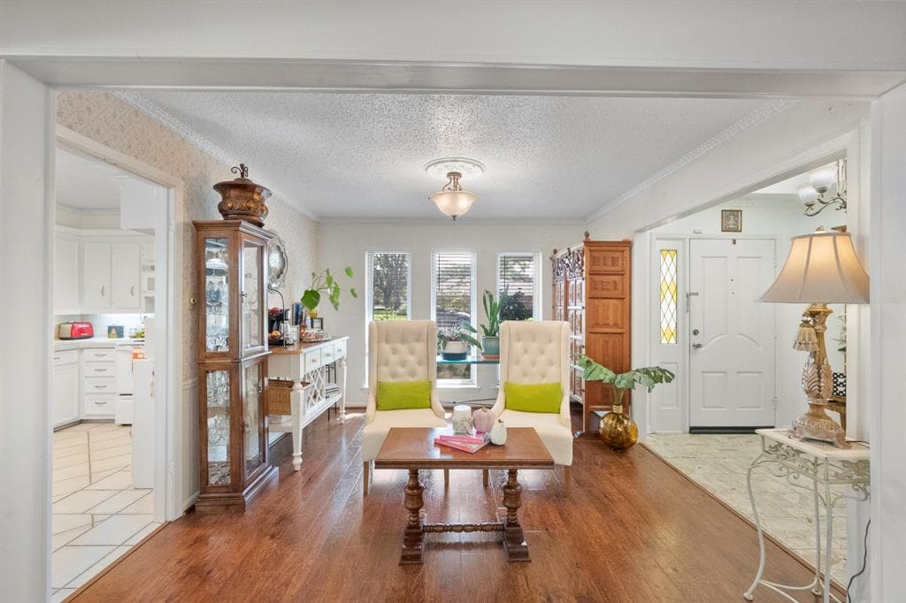 800 Royal Ln