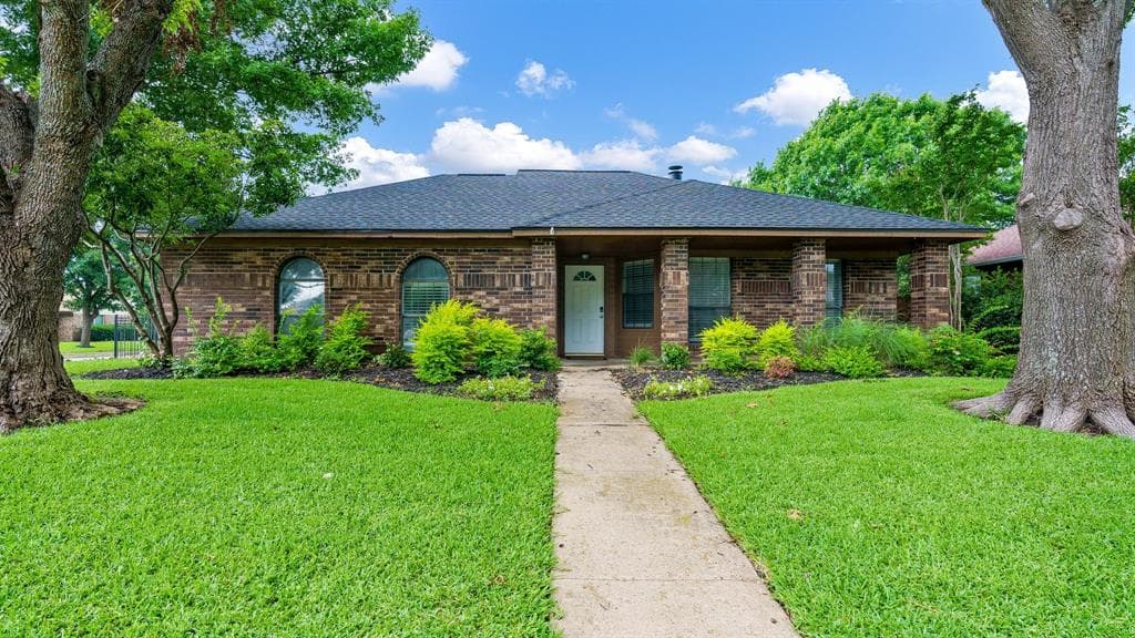 708 Ironwood Dr