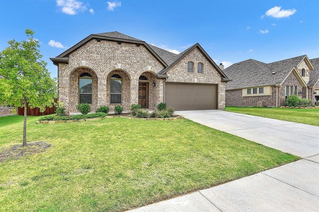 5205 Ambergate Ln