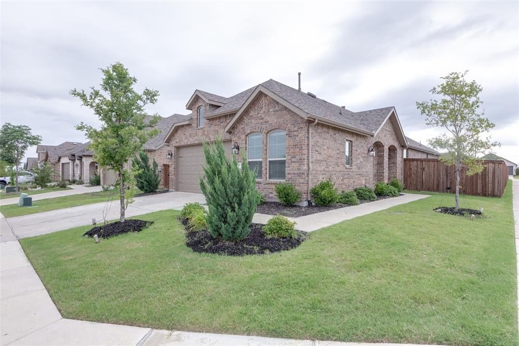 3500 Sweet Grass Dr