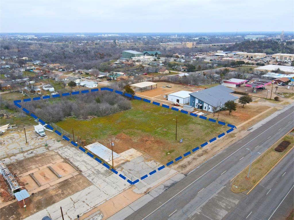2320 Seymour Hwy