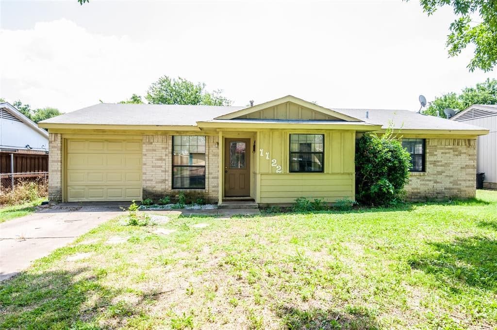 1122 Caravan Trl
