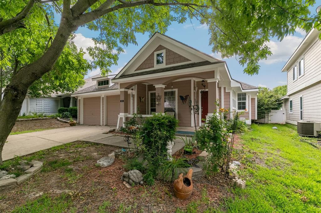 419 Creekside Dr