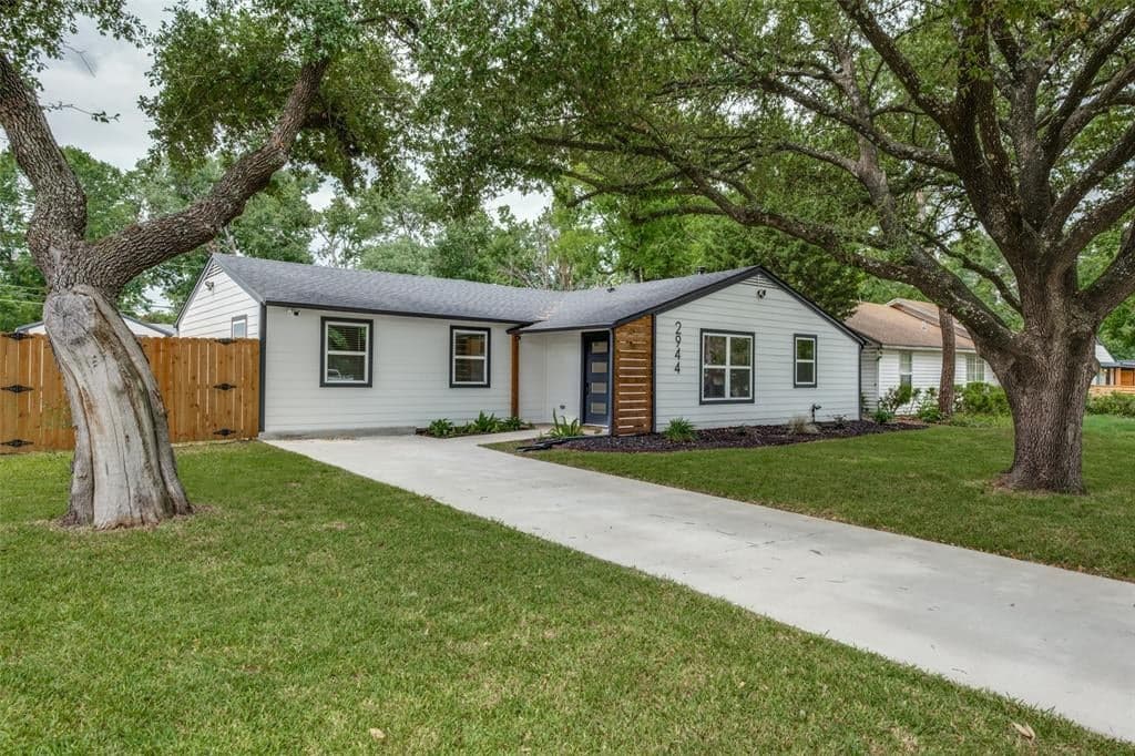 2944 Millmar Dr