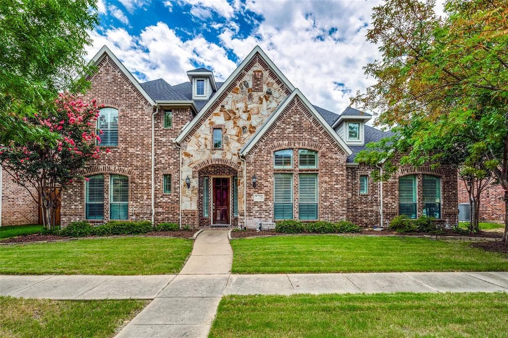 2711 Clearfield Ln