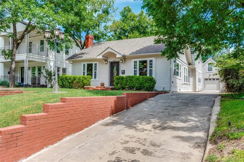 6259 Belmont Ave