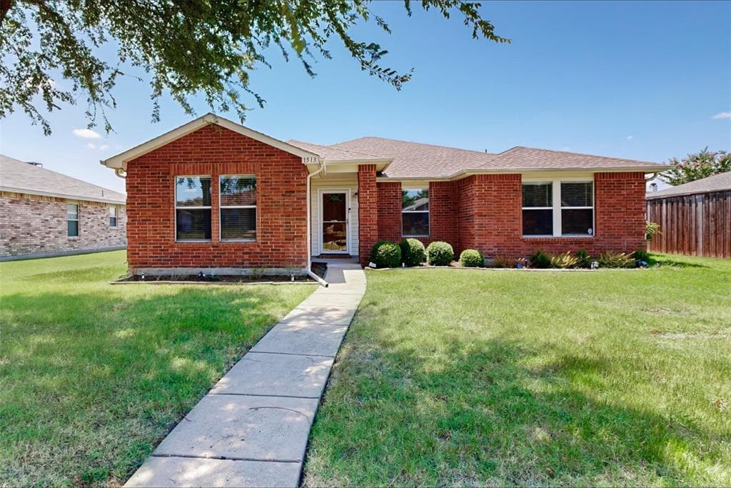 1513 Lonesome Dove Trl