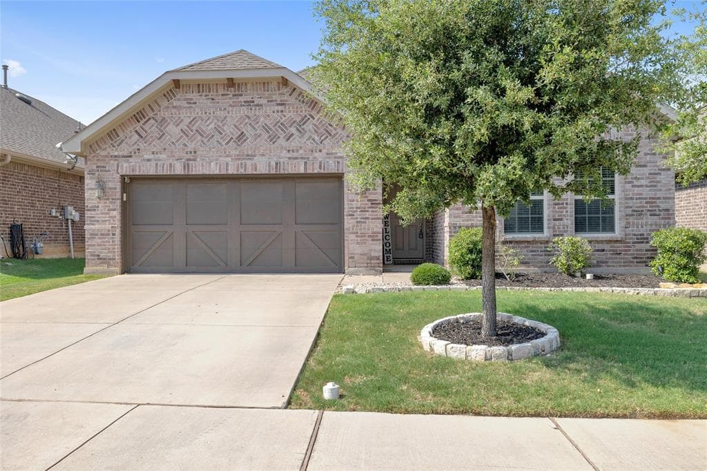 3729 Fossil Tree Ln