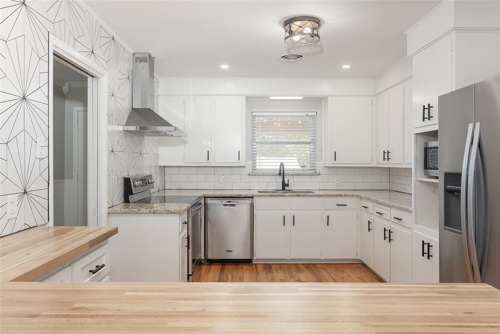 3116 Covert Ave