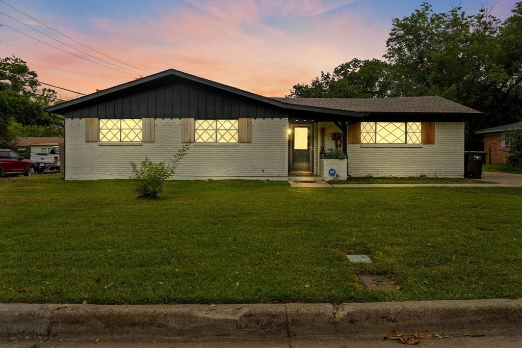 1974 Downey Dr