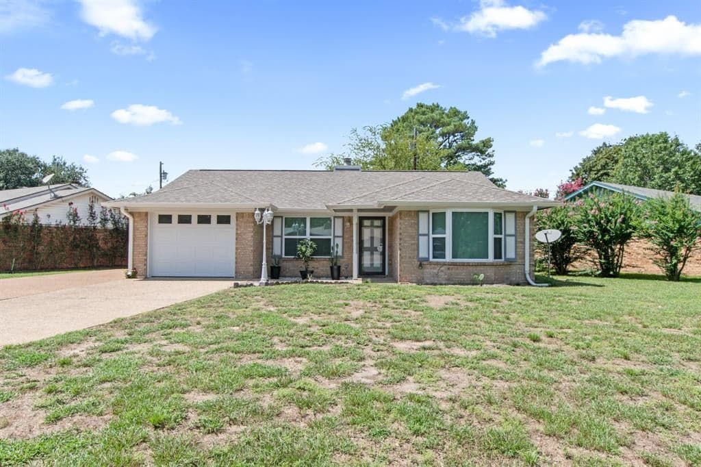 757 Southwood Dr