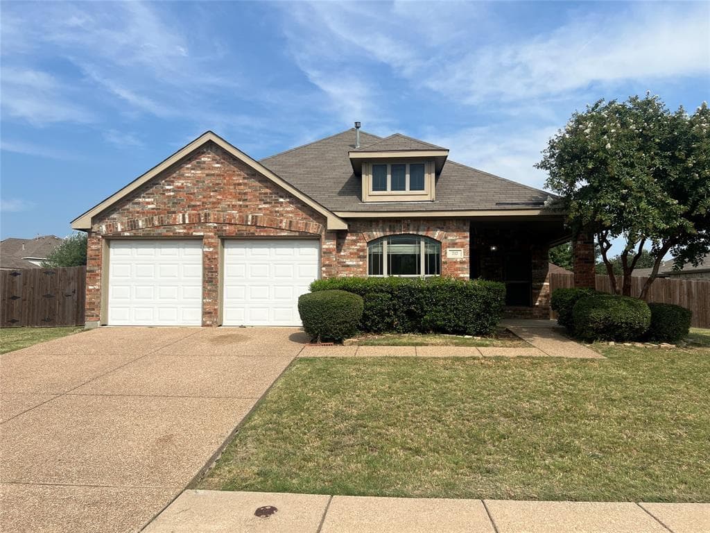 717 Honeysuckle Way