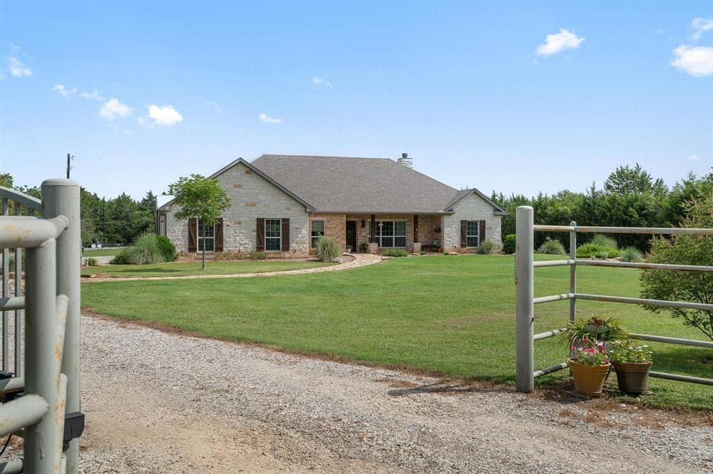 625 County Road 2515