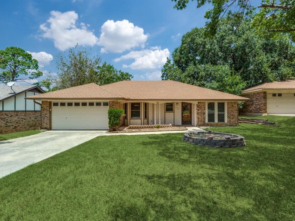 2126 Pecos Dr