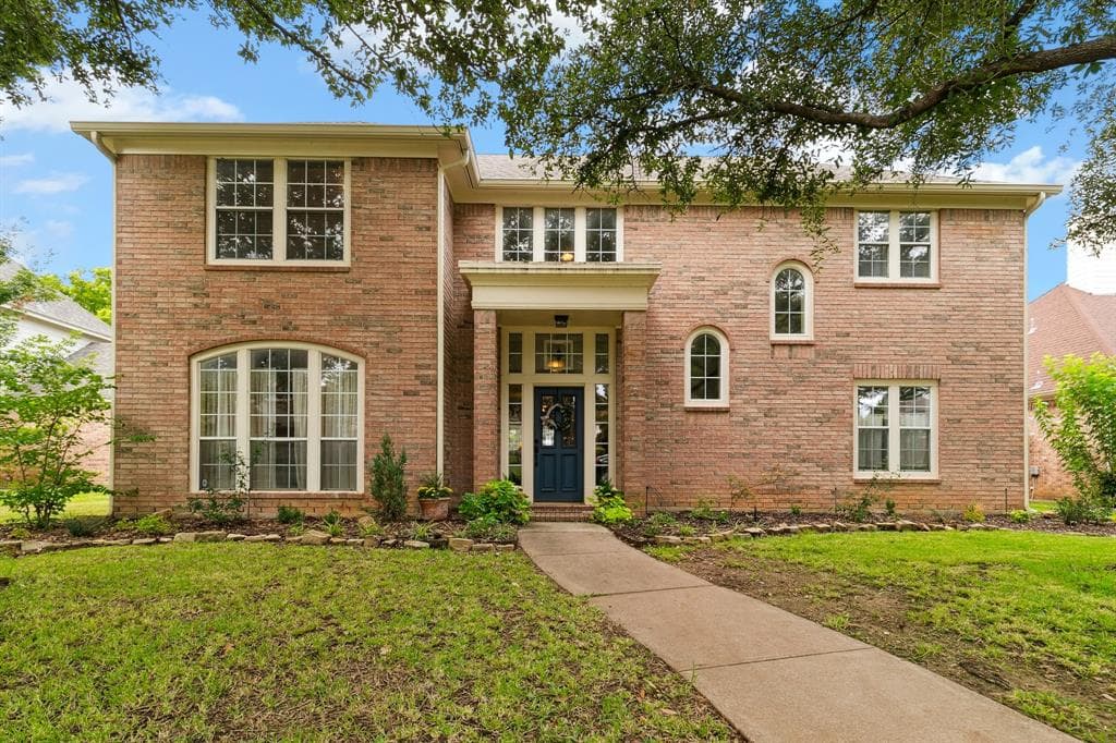 1520 Lakeview Dr