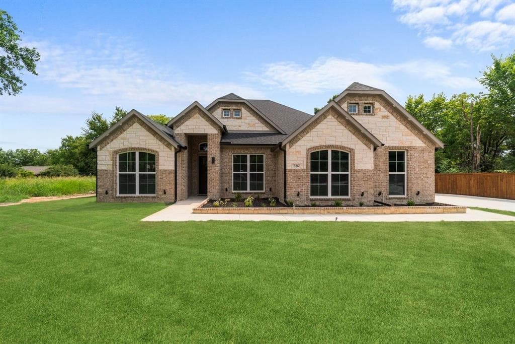 526 Cedar Rapids Ln