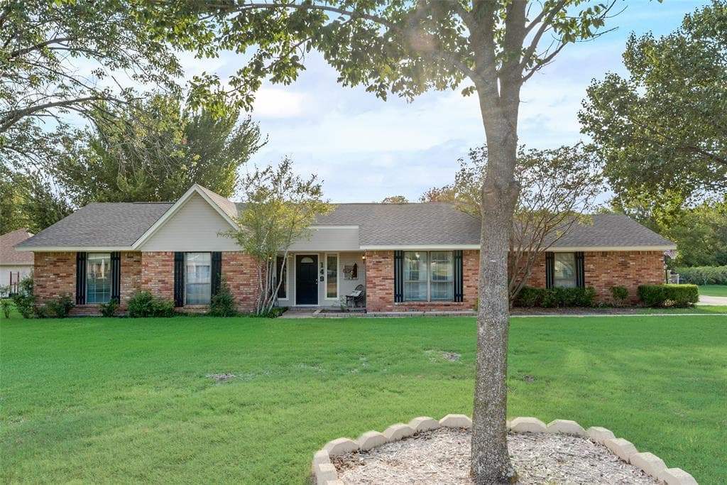 149 Carol Ln