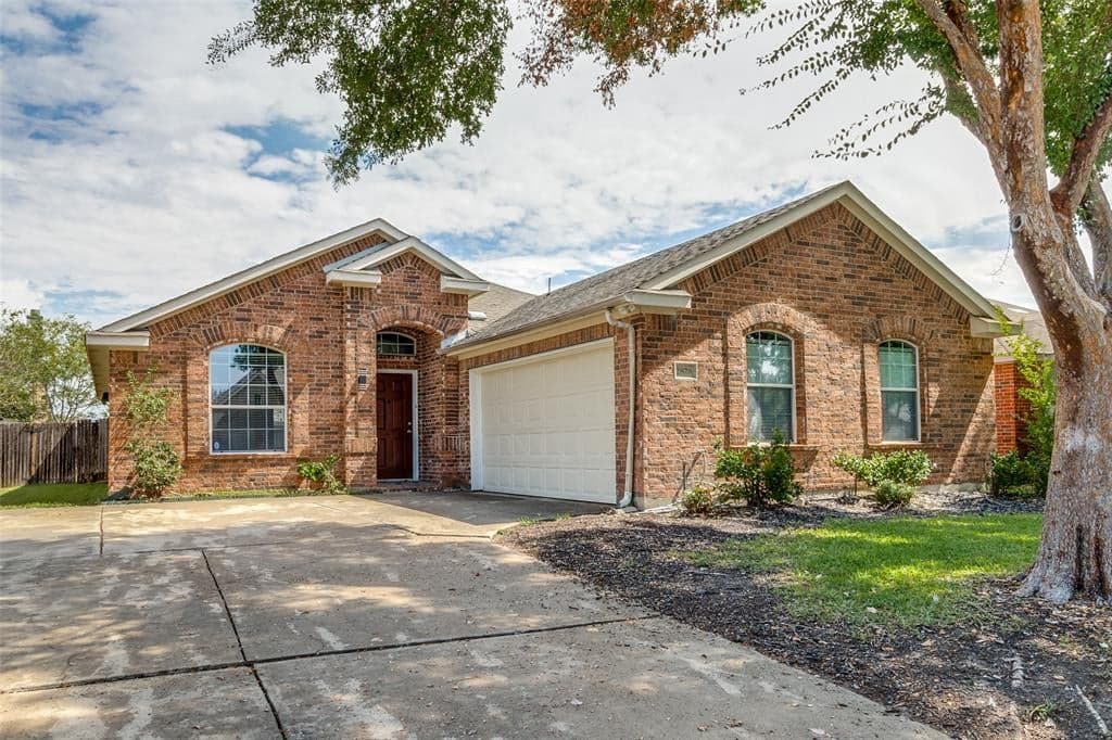 2828 Blue Heron Dr