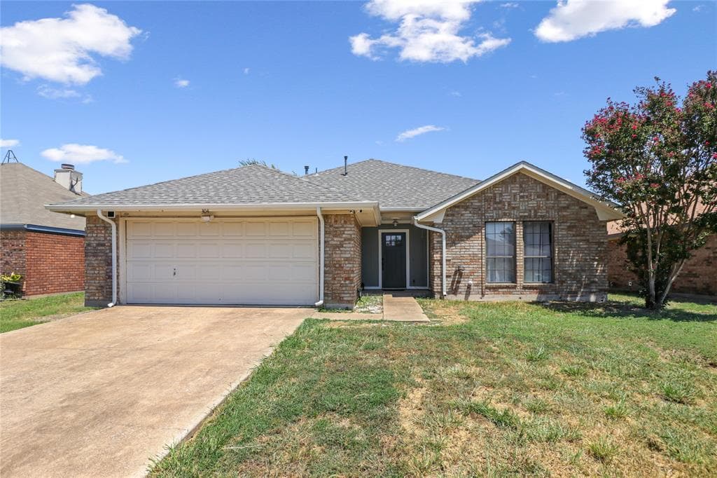 304 Southlake Dr