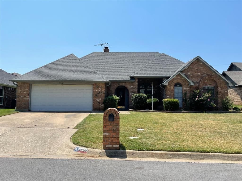 4406 Rambling Creek Dr