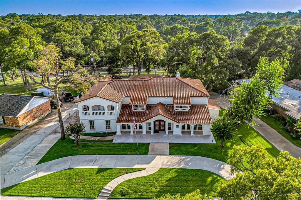3401 Ridgedale Dr