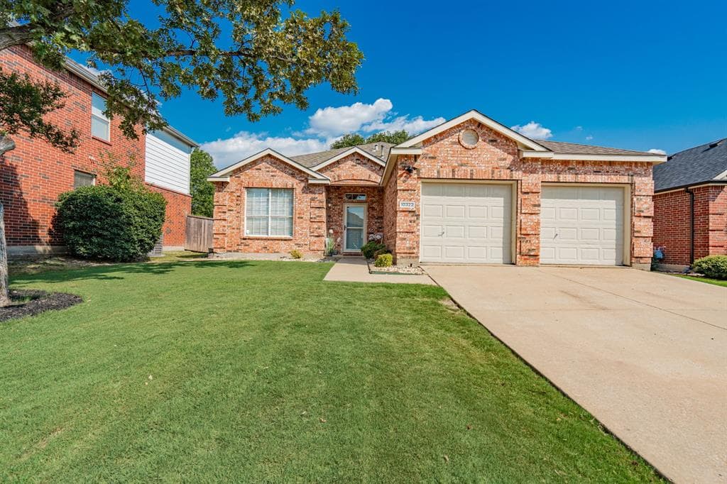 10322 Augusta Ln