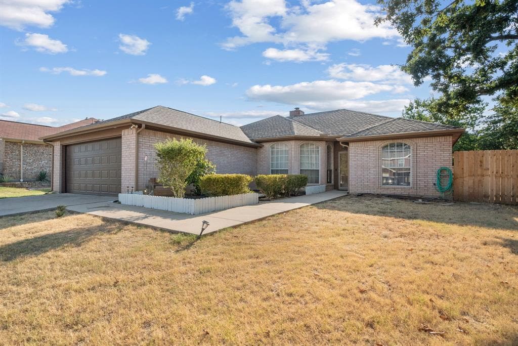 781 Hunter Dr