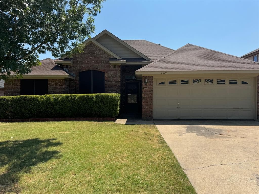1525 Hayloft Ln