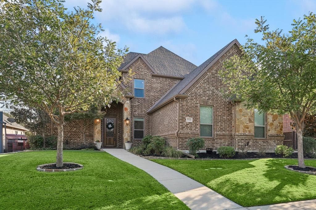 7708 Silverleaf Dr
