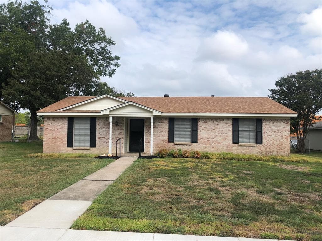 2205 Stafford Ln