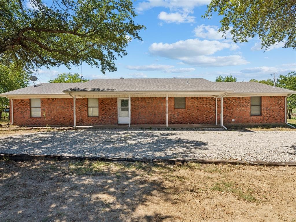 624 County Road 1063