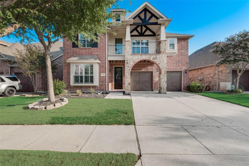 6828 Swallow Ln