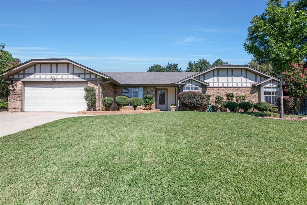 2910 Southridge Dr