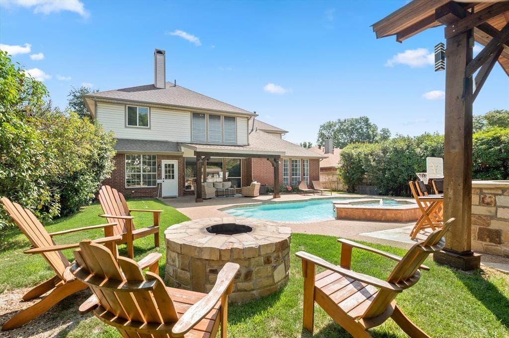 1710 Parkwood Dr