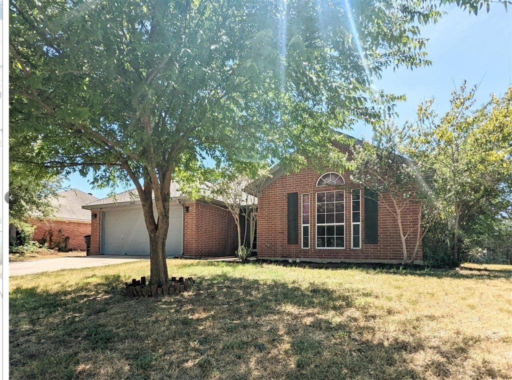 1401 Ridge Dr